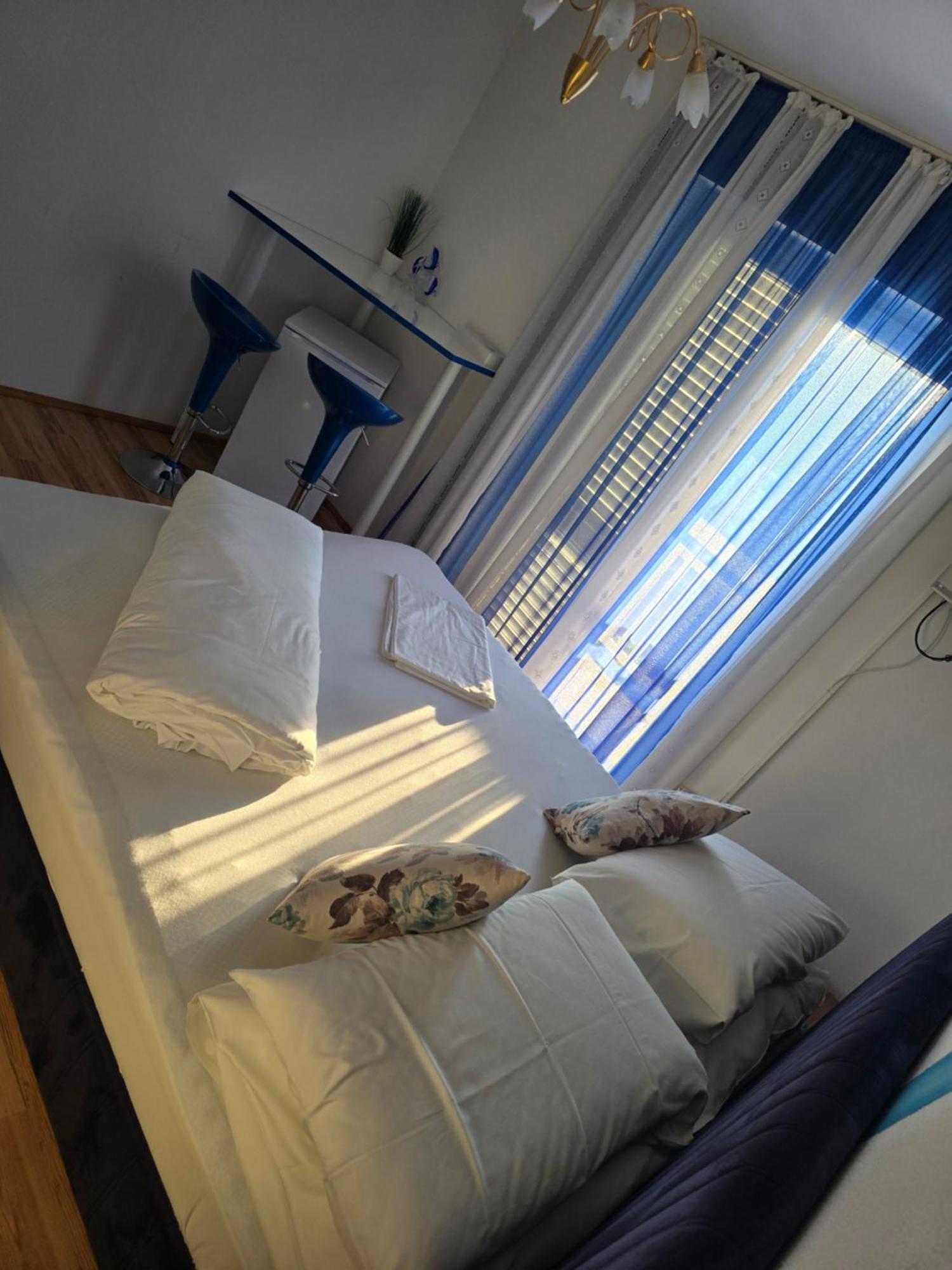Apartments Ars Vivendi Трогир Екстериор снимка