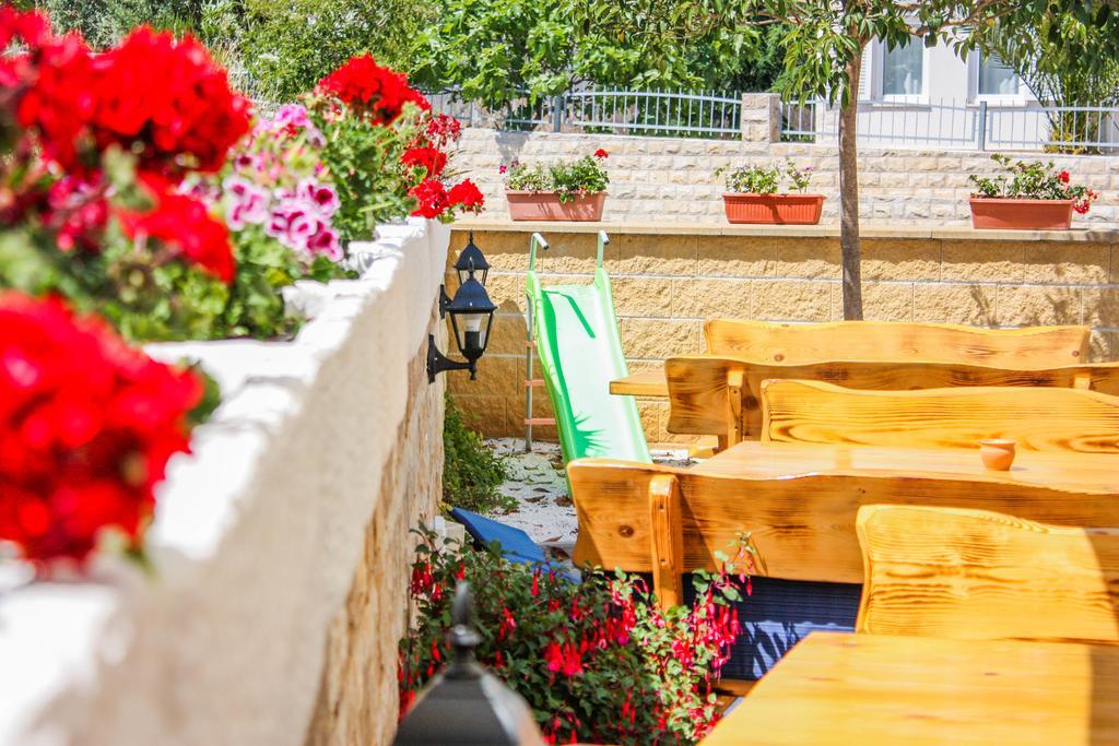Apartments Ars Vivendi Трогир Екстериор снимка