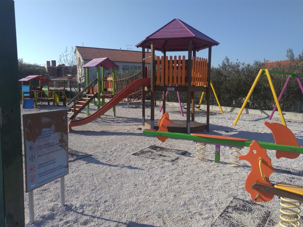 Apartments Ars Vivendi Трогир Екстериор снимка